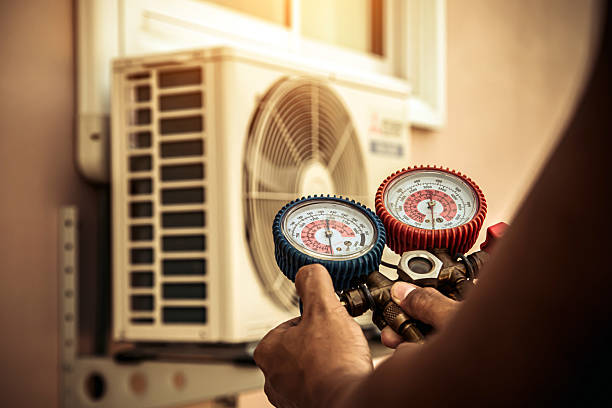 Professional Ac Repair technician working in Crosby, TX